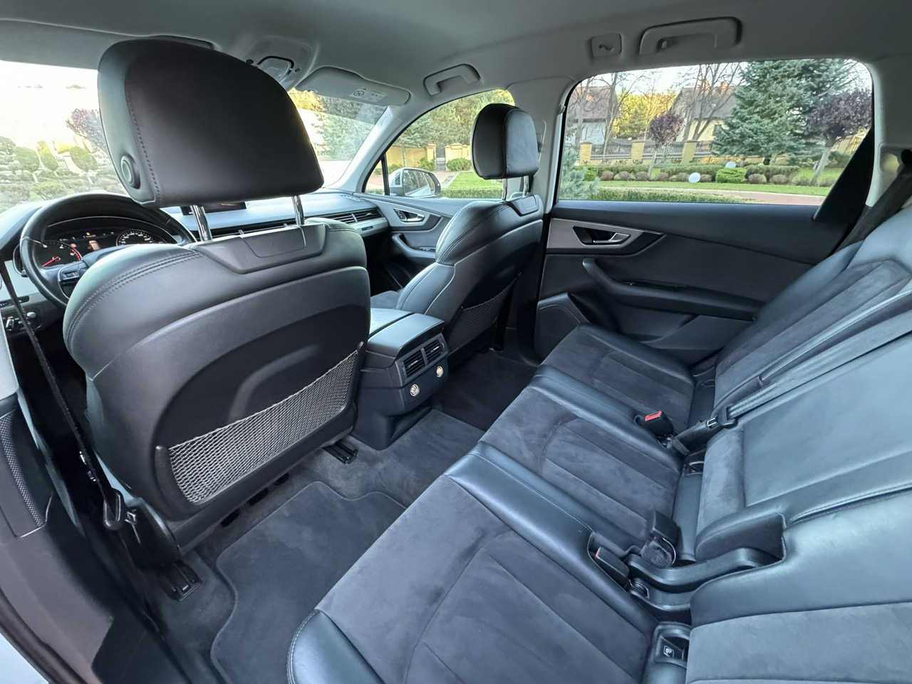Внедорожник Audi Q7: фото 35