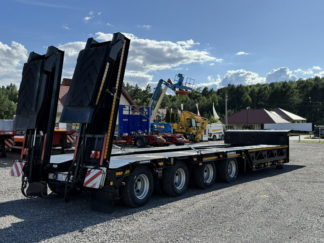 Bodex 4 osiowa NN4J Niskopodwoziówka Niskopodwozie Nowe Opony - Низкорамный полуприцеп: фото 2 Bodex 4 osiowa NN4J Niskopodwoziówka Niskopodwozie Nowe Opony - Низкорамный полуприцеп: фото 2