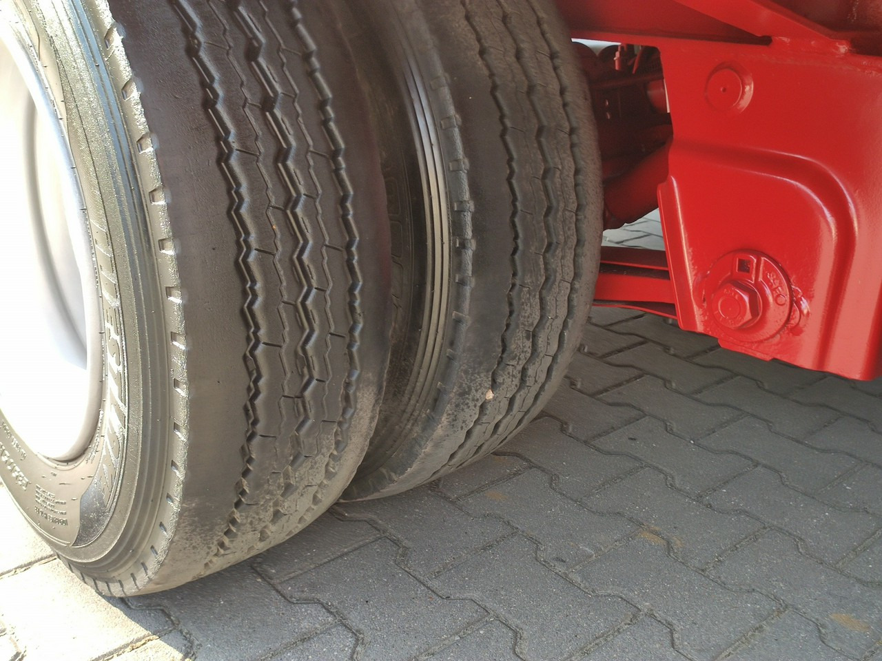 Низкорамный полуприцеп Bodex JANMIL Burtówka Laweta Niskopodłogowa Podczołgówka 3-Osie: фото 32