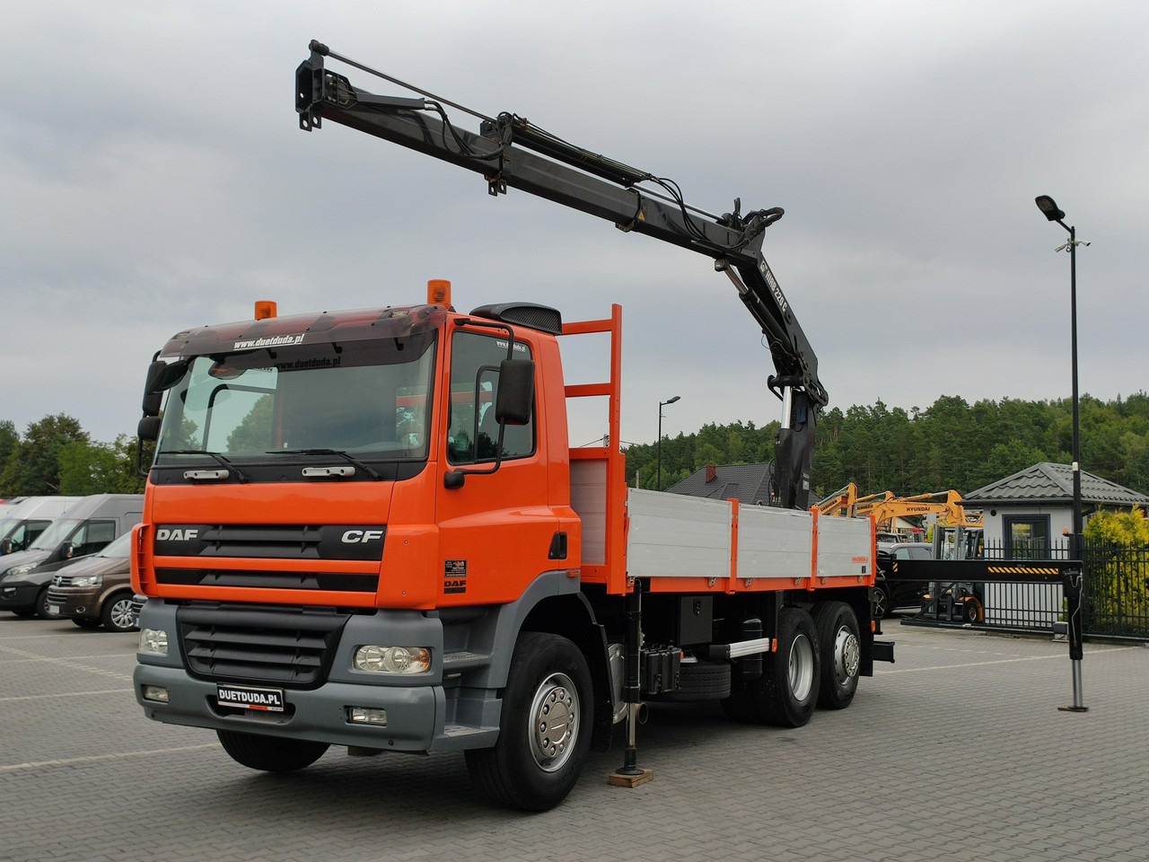 DAF CF 85.380 6x2 Oś Skrętna Skrzynia HDS HIAB 220C + Pilot - Грузовик бортовой/ Платформа, Автоманипулятор: фото 2 DAF CF 85.380 6x2 Oś Skrętna Skrzynia HDS HIAB 220C + Pilot - Грузовик бортовой/ Платформа, Автоманипулятор: фото 2