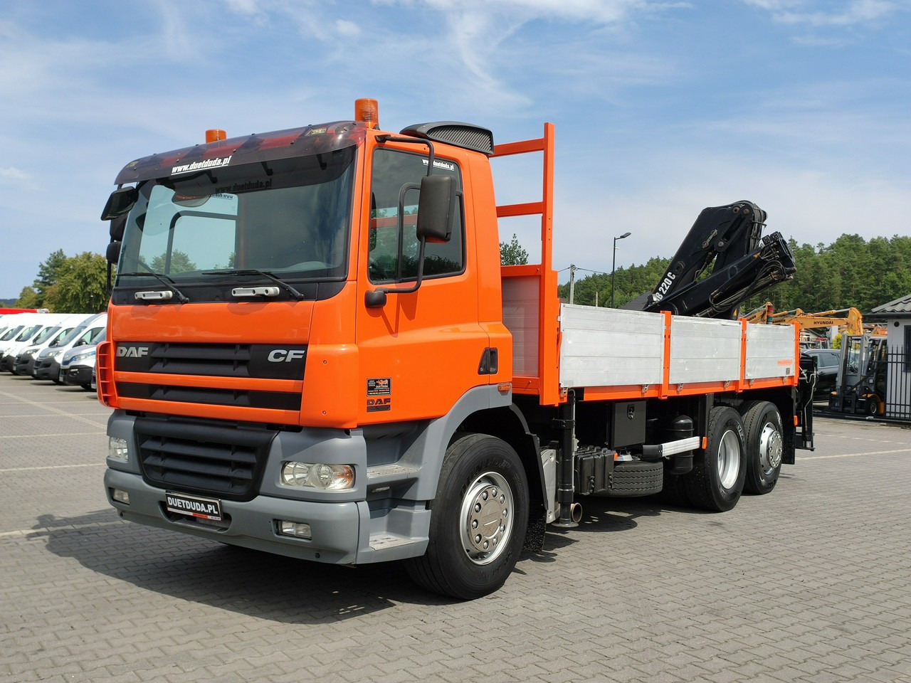 DAF CF 85.380 6x2 Oś Skrętna Skrzynia HDS HIAB 220C + Pilot - Грузовик бортовой/ Платформа, Автоманипулятор: фото 1 DAF CF 85.380 6x2 Oś Skrętna Skrzynia HDS HIAB 220C + Pilot - Грузовик бортовой/ Платформа, Автоманипулятор: фото 1