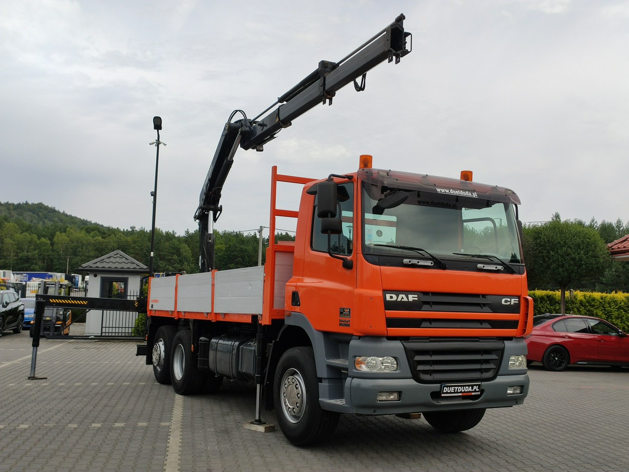 DAF CF 85.380 6x2 Oś Skrętna Skrzynia HDS HIAB 220C + Pilot - Грузовик бортовой/ Платформа, Автоманипулятор: фото 3 DAF CF 85.380 6x2 Oś Skrętna Skrzynia HDS HIAB 220C + Pilot - Грузовик бортовой/ Платформа, Автоманипулятор: фото 3