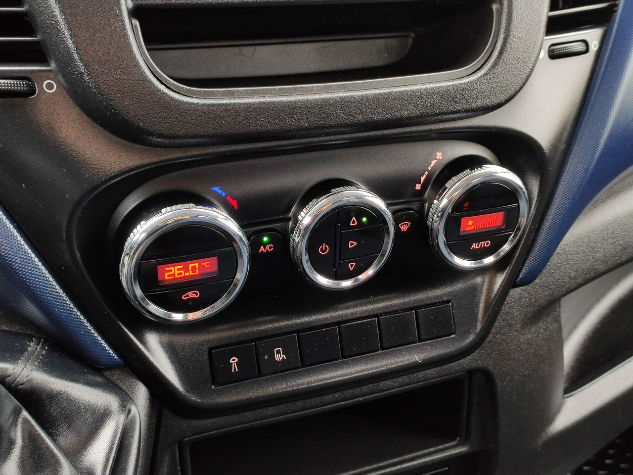 Малотоннажный самосвал Iveco Daily 35C14: фото 34