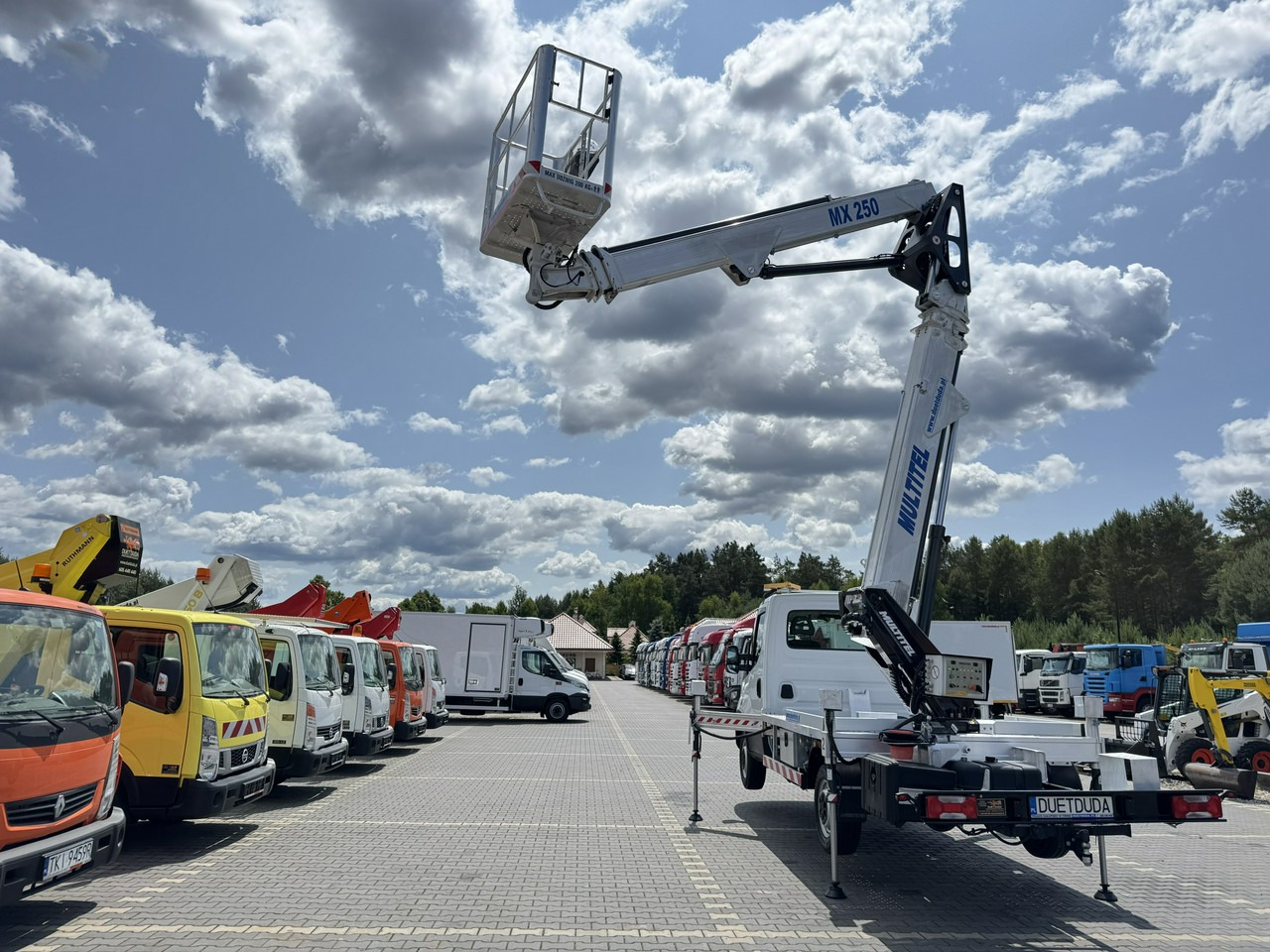 Грузовик с подъемником Iveco Daily 35S14: фото 24