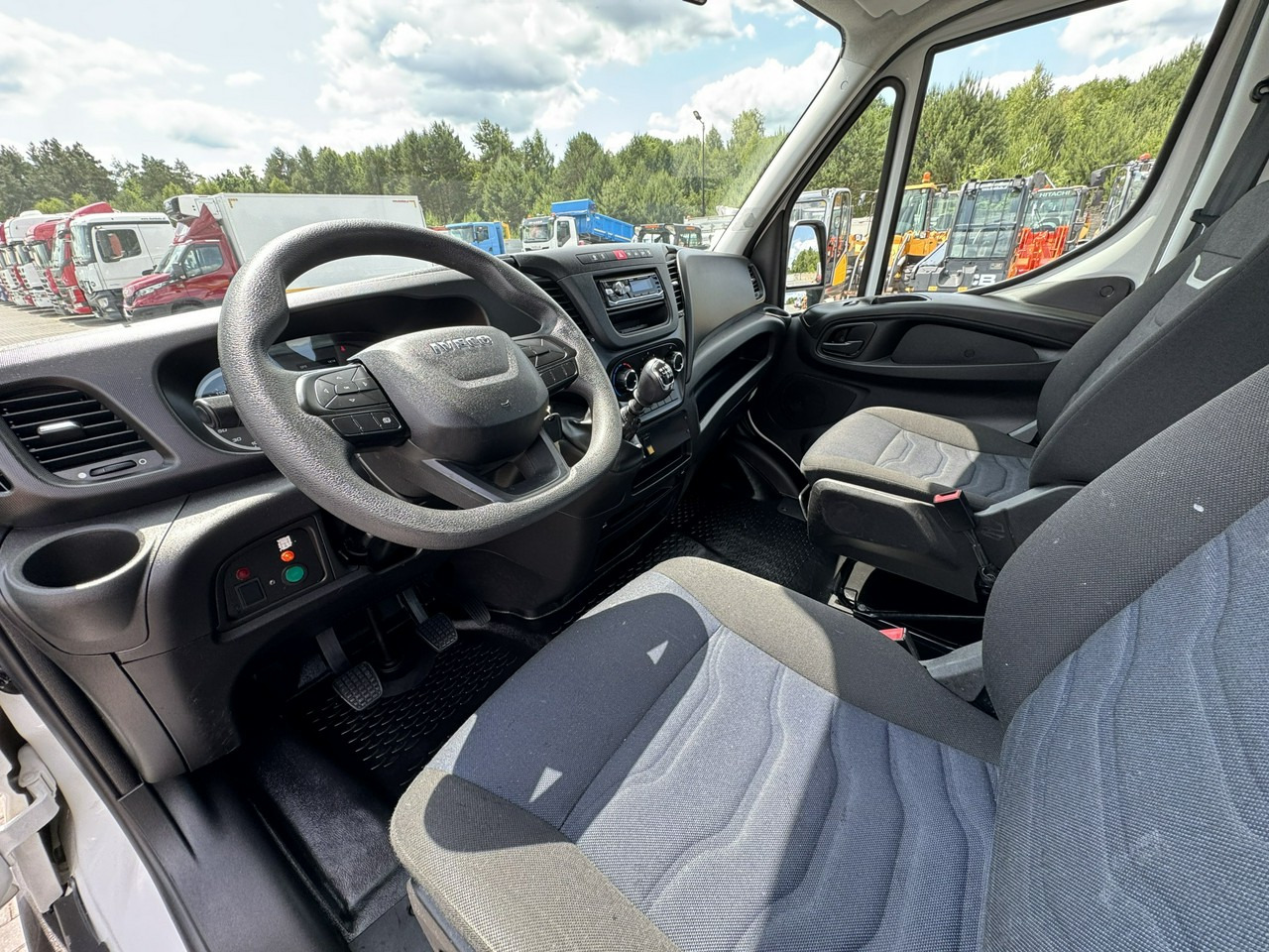 Грузовик с подъемником Iveco Daily 35S14: фото 26