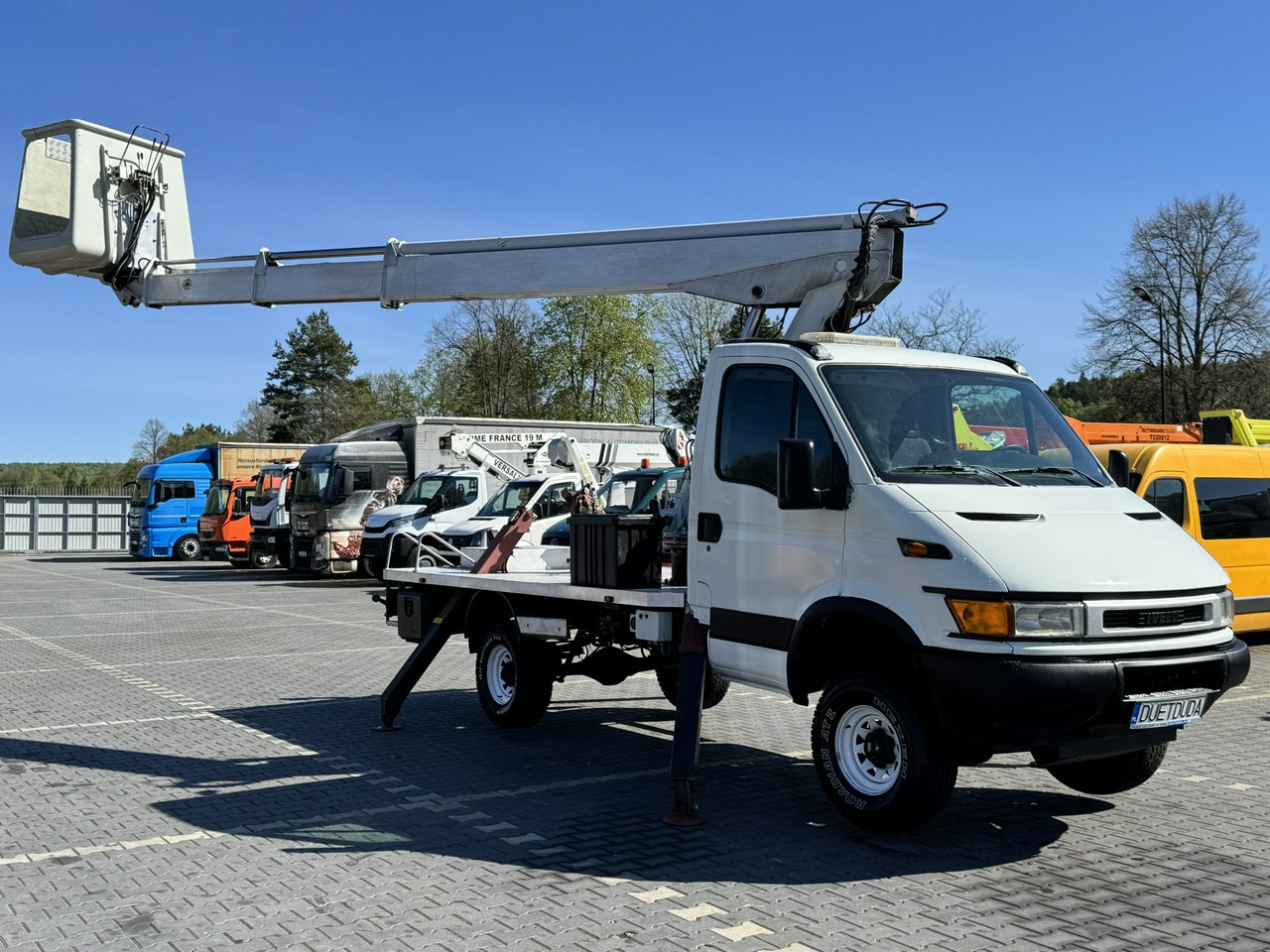 Iveco Daily - Грузовик с подъемником: фото 4 Iveco Daily - Грузовик с подъемником: фото 4