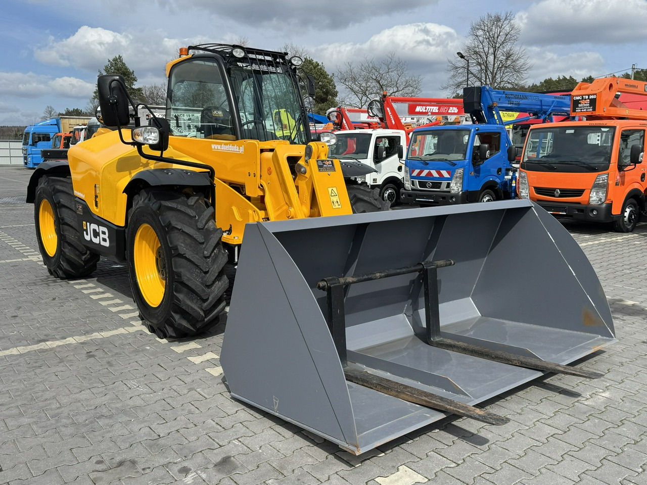 JCB 531-70 Stage V Klimatyzacja Sterowanie Joystick na GWARANCJI !!! - Телескопический погрузчик: фото 4 JCB 531-70 Stage V Klimatyzacja Sterowanie Joystick na GWARANCJI !!! - Телескопический погрузчик: фото 4