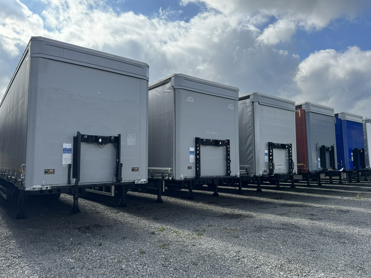 Kogel S 24 Standard - Тентованный полуприцеп: фото 2 Kogel S 24 Standard - Тентованный полуприцеп: фото 2