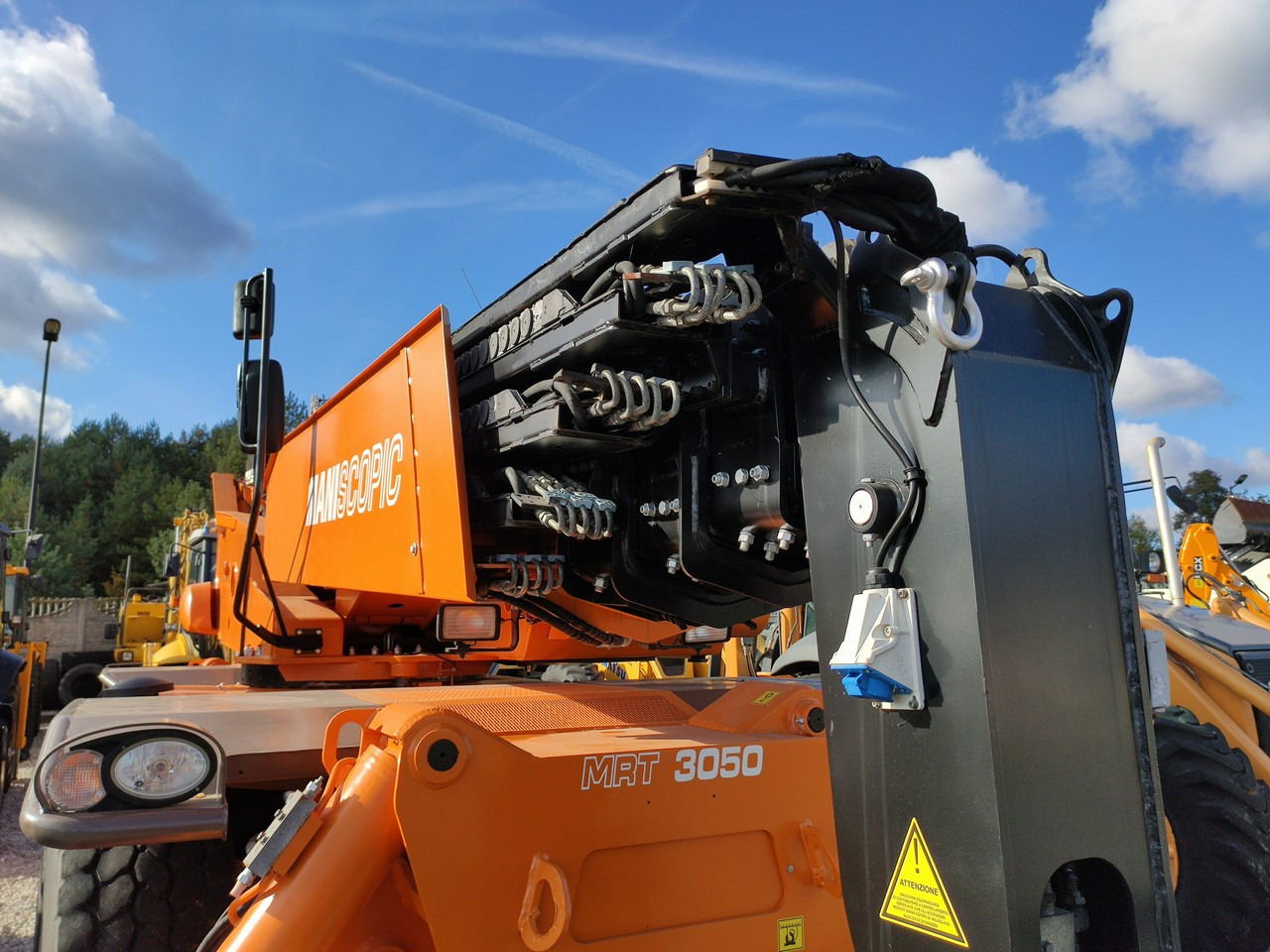 Manitou Wózek Jezdniowy Podnośnikowy Obrotowy - Телескопический погрузчик: фото 5 Manitou Wózek Jezdniowy Podnośnikowy Obrotowy - Телескопический погрузчик: фото 5