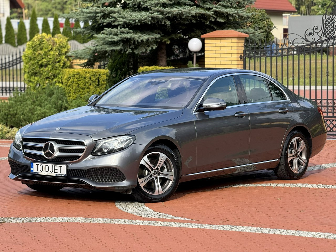 Mercedes E 220 - Седан: фото 1 Mercedes E 220 - Седан: фото 1