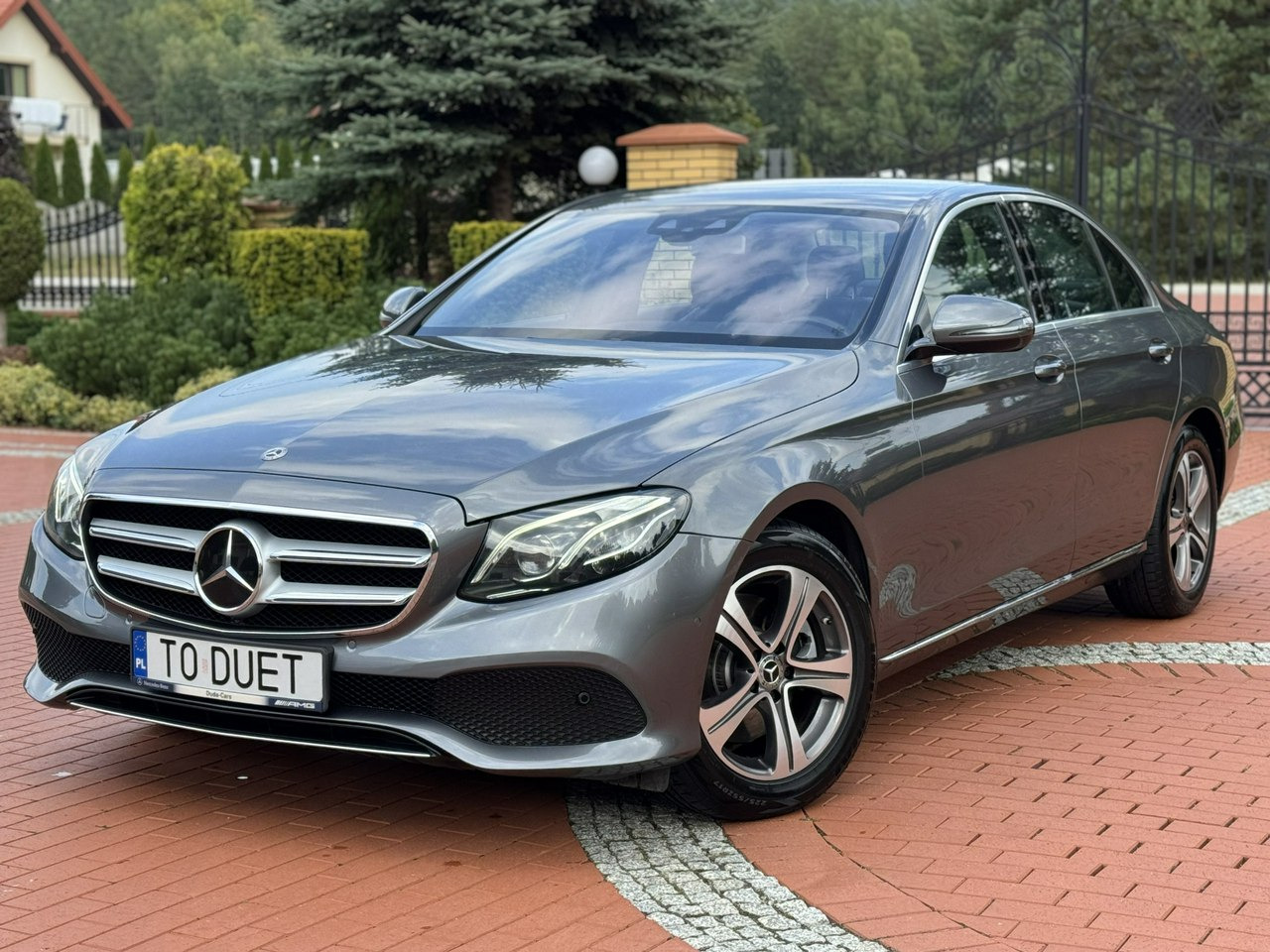 Mercedes E 220 - Седан: фото 3 Mercedes E 220 - Седан: фото 3