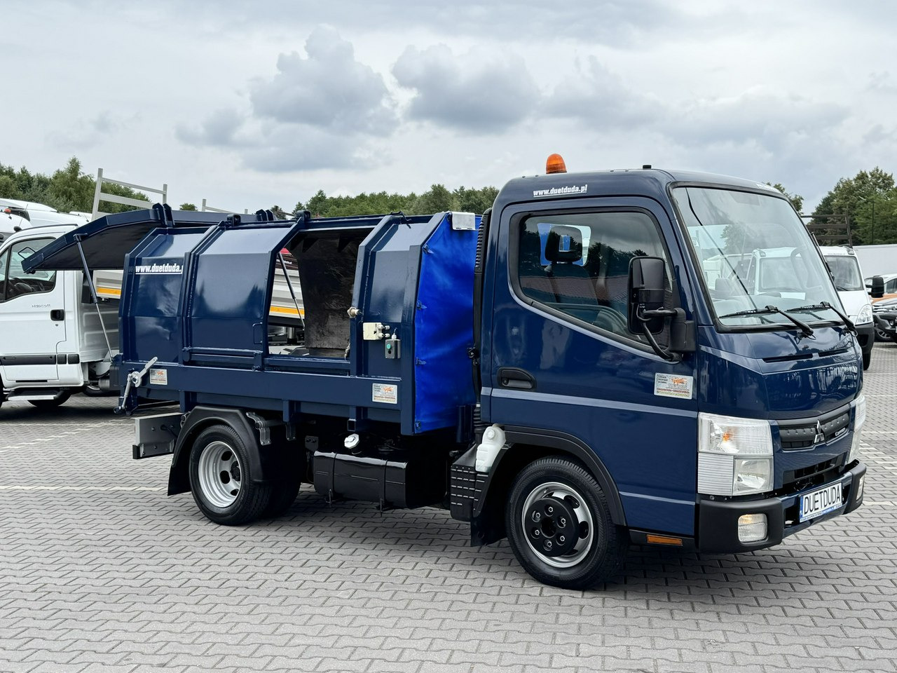 Mitsubishi Canter - Мусоровоз: фото 2 Mitsubishi Canter - Мусоровоз: фото 2
