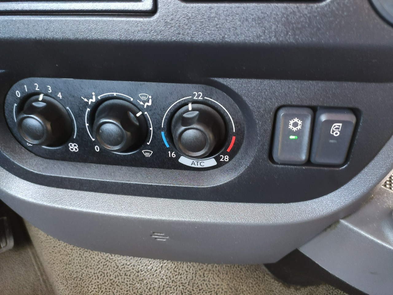 Тягач DAF XF 106.460 Euro 6 LowDeck Mega: фото 23