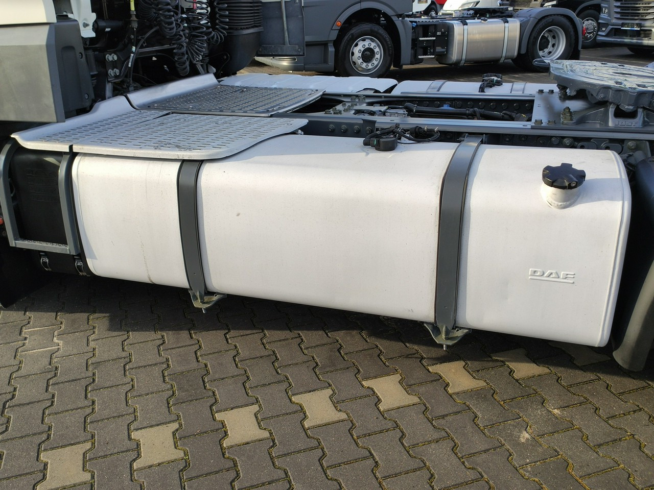 Тягач DAF XF 106.460 Euro 6 LowDeck Mega: фото 32