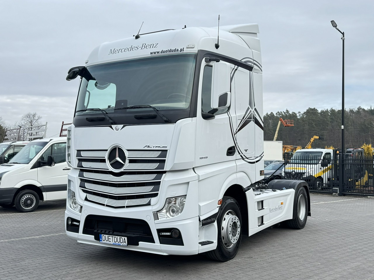 Mercedes ACTROS 1845 Euro 6 Stream Space Standard !!! - Тягач: фото 3 Mercedes ACTROS 1845 Euro 6 Stream Space Standard !!! - Тягач: фото 3