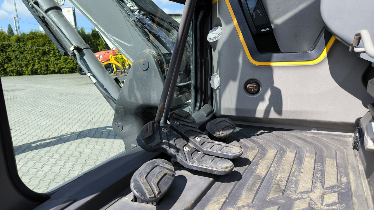 Гусеничный экскаватор VOLVO ECR 88 D: фото 16