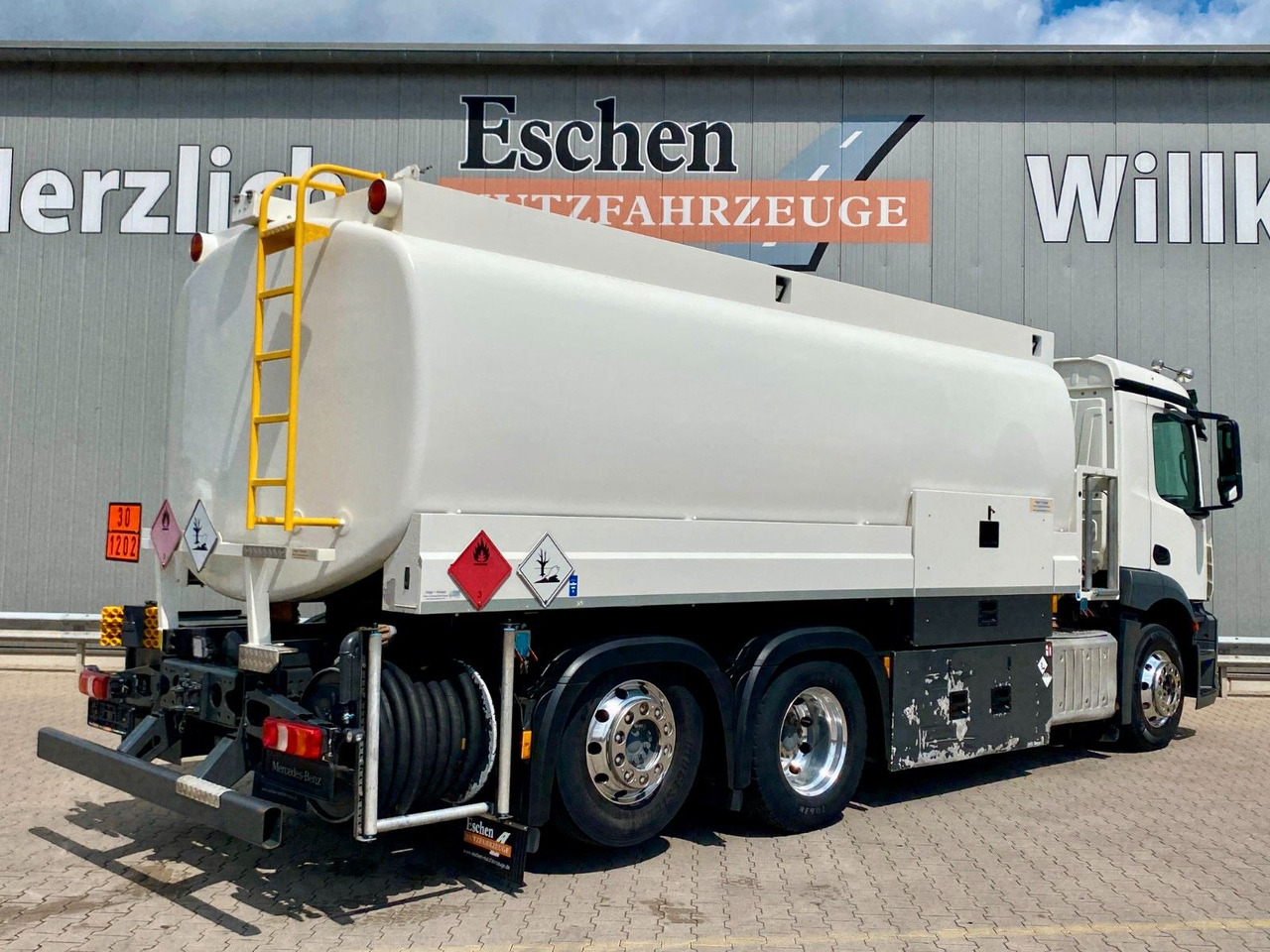 Mercedes-Benz 2540 Antos | A3*3x Kammern/20.990ltr*Kamera*Navi - Грузовик-цистерна: фото 5 Mercedes-Benz 2540 Antos | A3*3x Kammern/20.990ltr*Kamera*Navi - Грузовик-цистерна: фото 5