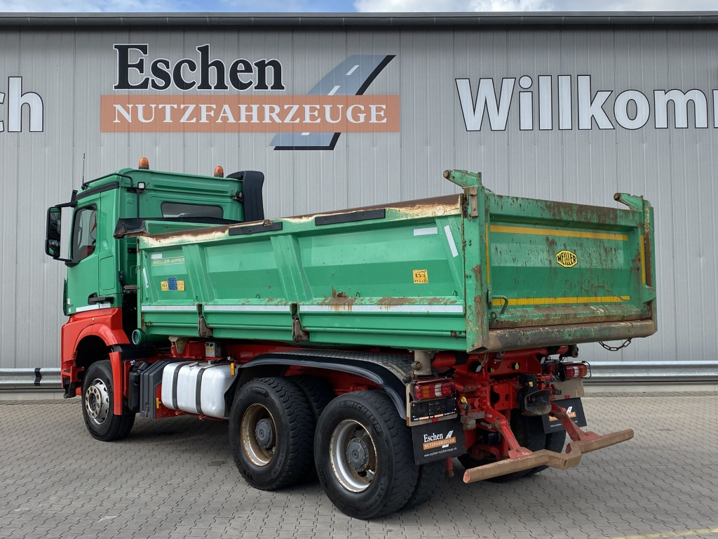 Mercedes-Benz 2652 K Arocs 6x4 - Самосвал: фото 4 Mercedes-Benz 2652 K Arocs 6x4 - Самосвал: фото 4