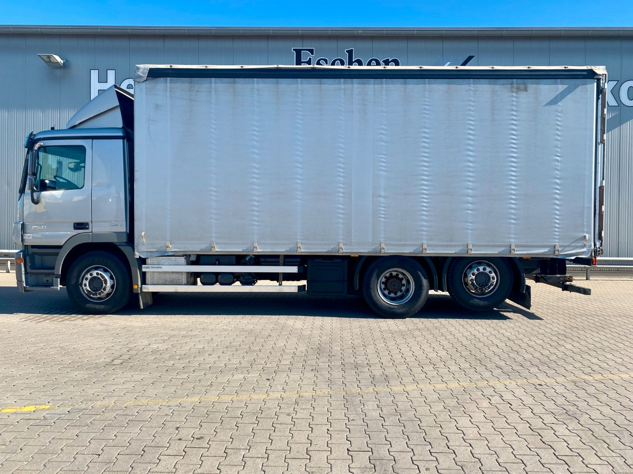 Mercedes-Benz Actros 2541| beidseitig Gardine*Edscha*AHK*Klima - Тентованный грузовик: фото 2 Mercedes-Benz Actros 2541| beidseitig Gardine*Edscha*AHK*Klima - Тентованный грузовик: фото 2