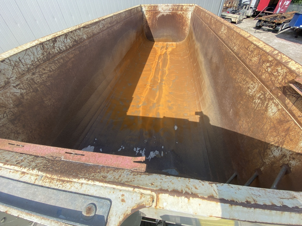 Самосвальный полуприцеп Schmitz SGF S / Stahl-Halbschalenmulde: фото 9 Самосвальный полуприцеп Schmitz SGF S / Stahl-Halbschalenmulde: фото 9