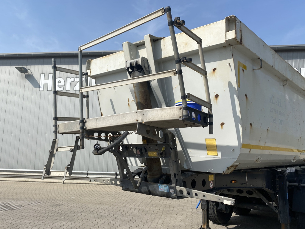 Самосвальный полуприцеп Schmitz SGF S / Stahl-Halbschalenmulde: фото 7 Самосвальный полуприцеп Schmitz SGF S / Stahl-Halbschalenmulde: фото 7