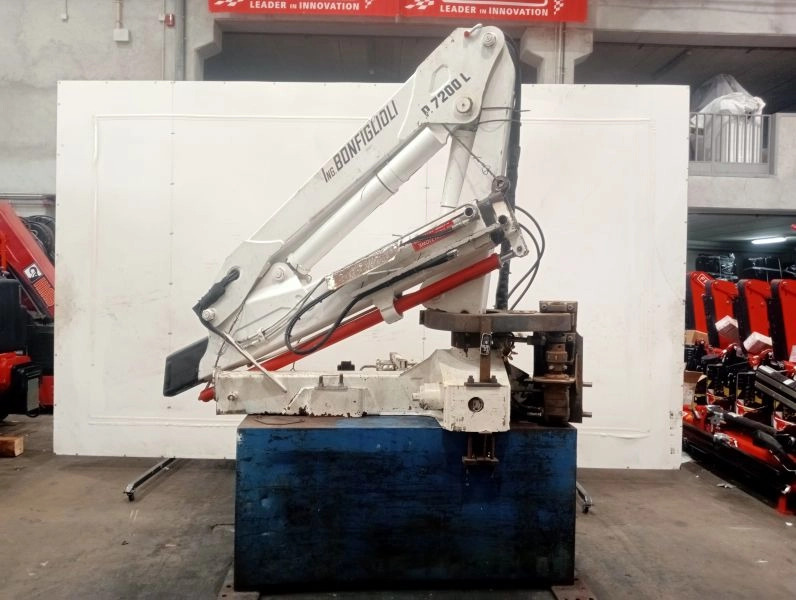 Grúa Bonfiglioli P.7200L - Кран-манипулятор для Грузовиков: фото 1 Grúa Bonfiglioli P.7200L - Кран-манипулятор для Грузовиков: фото 1