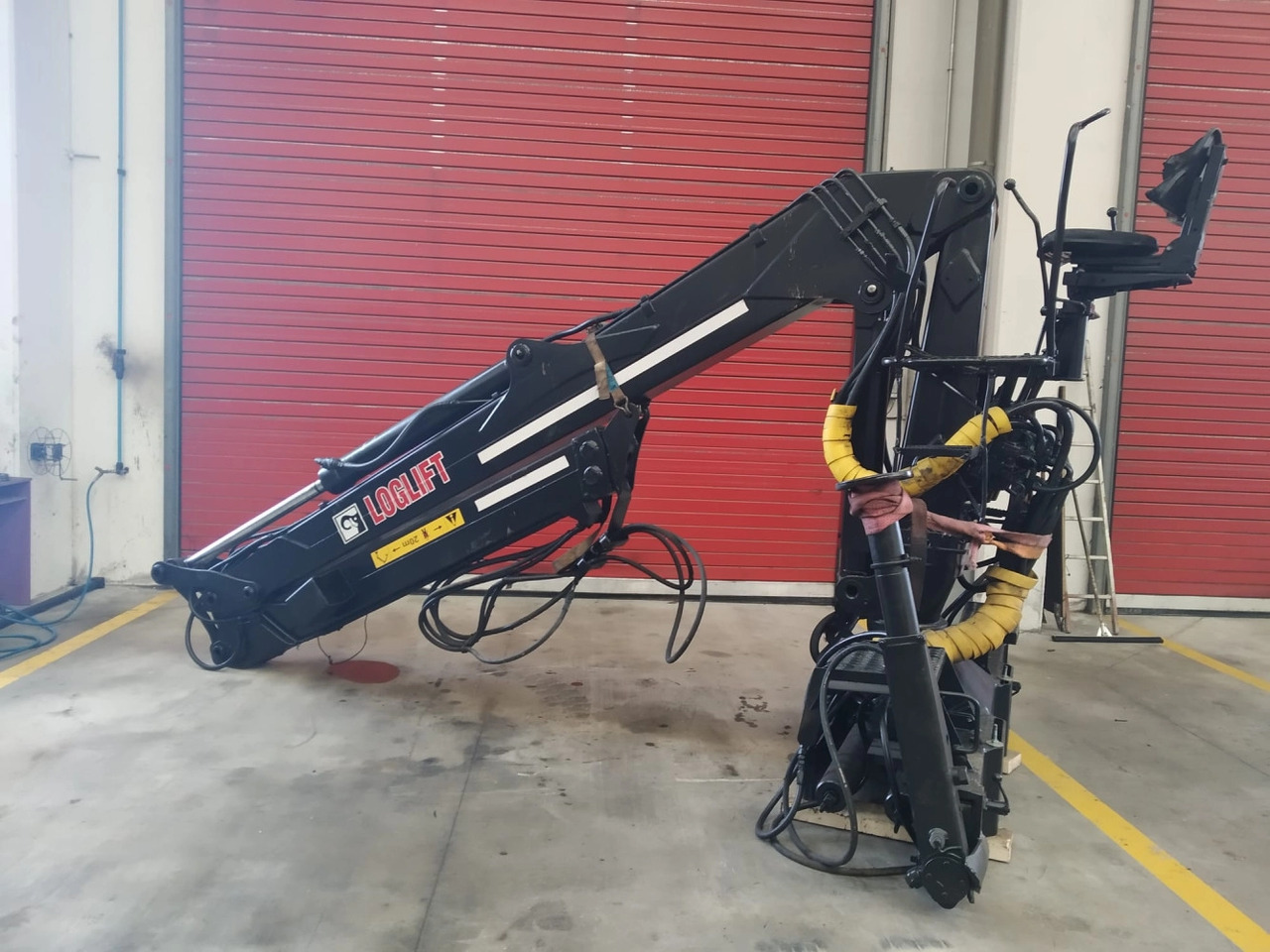 Grúa LOGLIFT 120S79R - Кран-манипулятор для Грузовиков: фото 3 Grúa LOGLIFT 120S79R - Кран-манипулятор для Грузовиков: фото 3