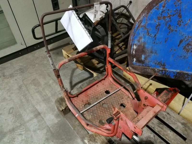 KIT SOPORTE ASIENTO EN COLUMNA FASSI - Сиденье для Кранов: фото 1 KIT SOPORTE ASIENTO EN COLUMNA FASSI - Сиденье для Кранов: фото 1