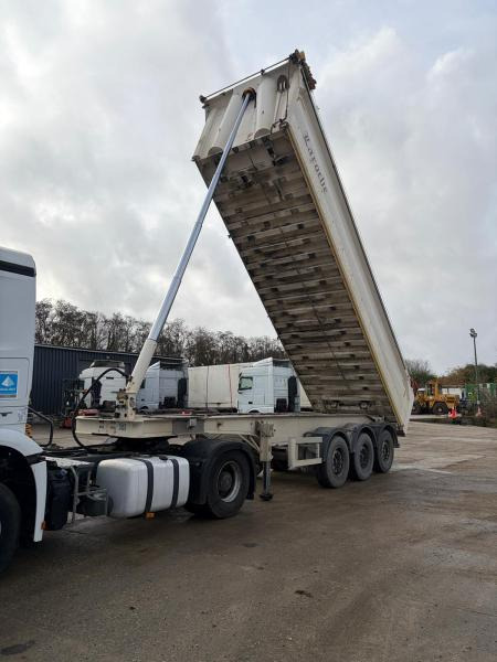 Benalu - Самосвальный полуприцеп: фото 5 Benalu - Самосвальный полуприцеп: фото 5
