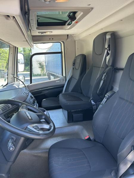 DAF CF 340 - Грузовик с закрытым кузовом: фото 3 DAF CF 340 - Грузовик с закрытым кузовом: фото 3