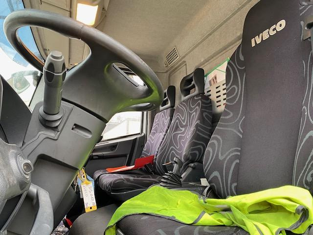 Iveco Eurocargo 120E22 - Грузовик с закрытым кузовом: фото 3 Iveco Eurocargo 120E22 - Грузовик с закрытым кузовом: фото 3