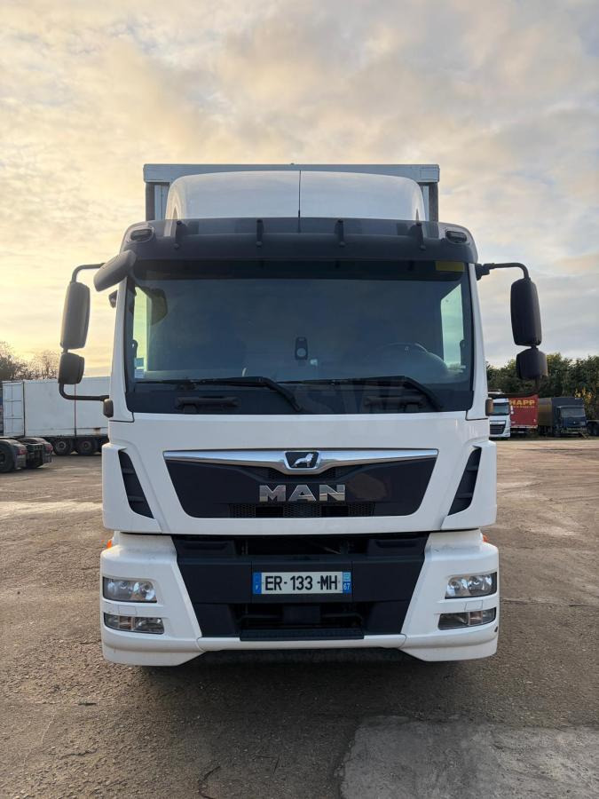MAN TGM 18.290 - Тентованный грузовик: фото 2 MAN TGM 18.290 - Тентованный грузовик: фото 2
