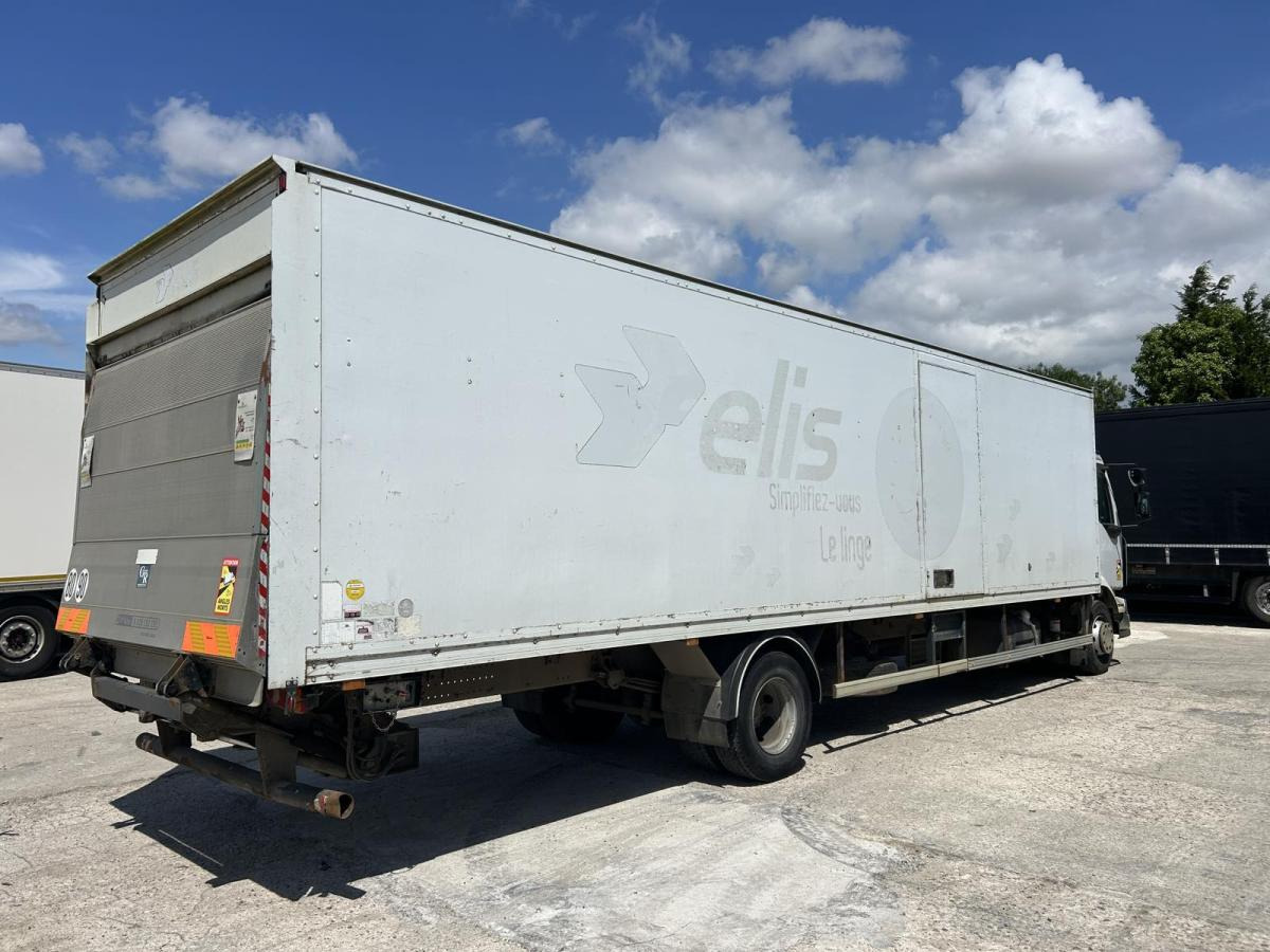 Renault Midlum 180 - Грузовик с закрытым кузовом: фото 5 Renault Midlum 180 - Грузовик с закрытым кузовом: фото 5