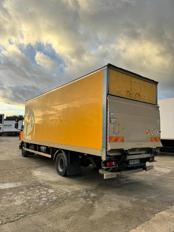 Renault Midlum 220 - Грузовик с закрытым кузовом: фото 5 Renault Midlum 220 - Грузовик с закрытым кузовом: фото 5