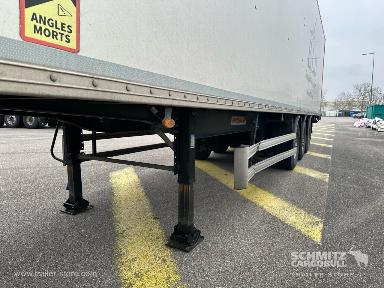 Полуприцеп-фургон FRUEHAUF Dryfreight Standard Roller shutter door: фото 12 Полуприцеп-фургон FRUEHAUF Dryfreight Standard Roller shutter door: фото 12