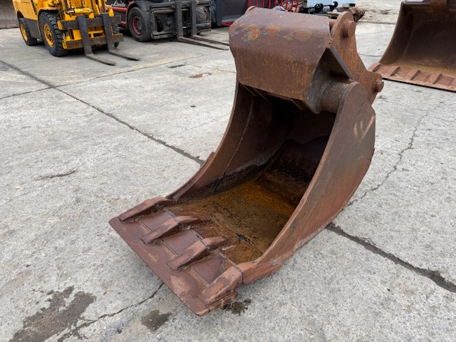 OIL Quick OQ 70/55 - 800 mm - Ковш для экскаватора: фото 1 OIL Quick OQ 70/55 - 800 mm - Ковш для экскаватора: фото 1
