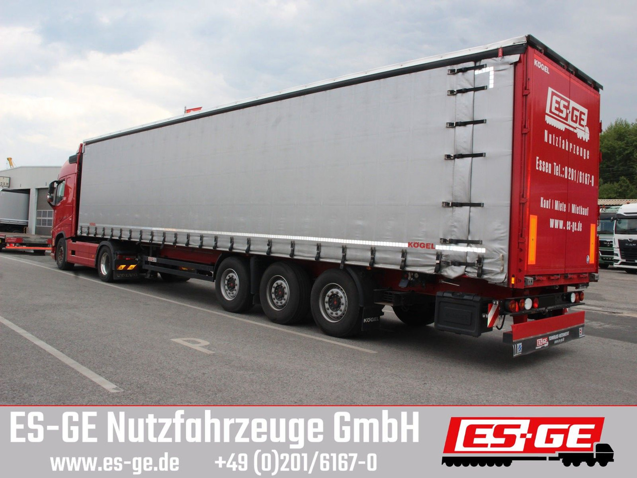 Kögel 3-Achs-Cargo-Coil-Pritschensattelanhänger Kögel 3-Achs-Cargo-Coil-Pritschensattelanhänger - Тентованный полуприцеп: фото 2 Kögel 3-Achs-Cargo-Coil-Pritschensattelanhänger Kögel 3-Achs-Cargo-Coil-Pritschensattelanhänger - Тентованный полуприцеп: фото 2