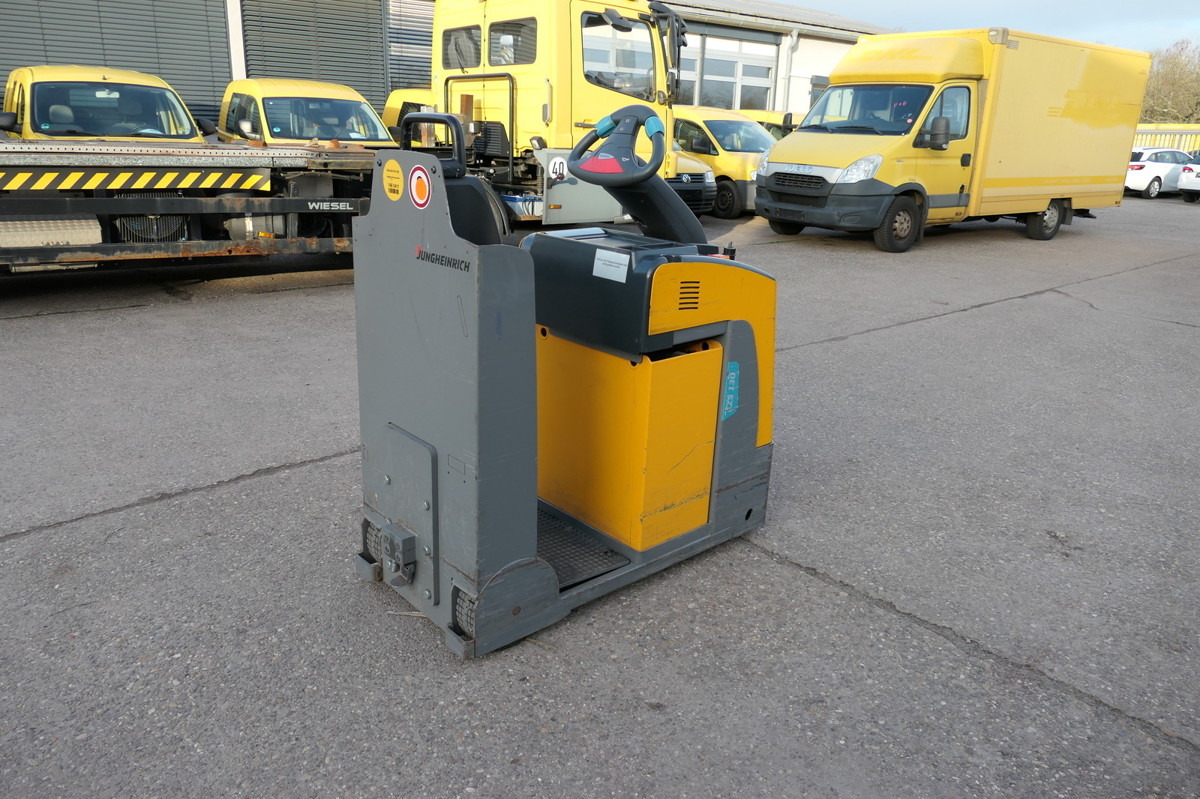 JUNGHEINRICH EZS 130 Schlepper Batterie 06/2021 - Другая техника: фото 3 JUNGHEINRICH EZS 130 Schlepper Batterie 06/2021 - Другая техника: фото 3