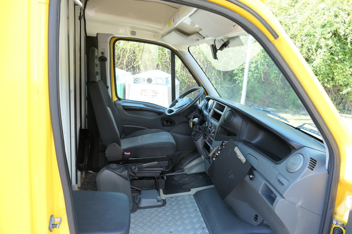 IVECO Daily 35 S11 C30C AUTOMATIK KAMERA Regale LUFT D - Фургон с закрытым кузовом: фото 5 IVECO Daily 35 S11 C30C AUTOMATIK KAMERA Regale LUFT D - Фургон с закрытым кузовом: фото 5