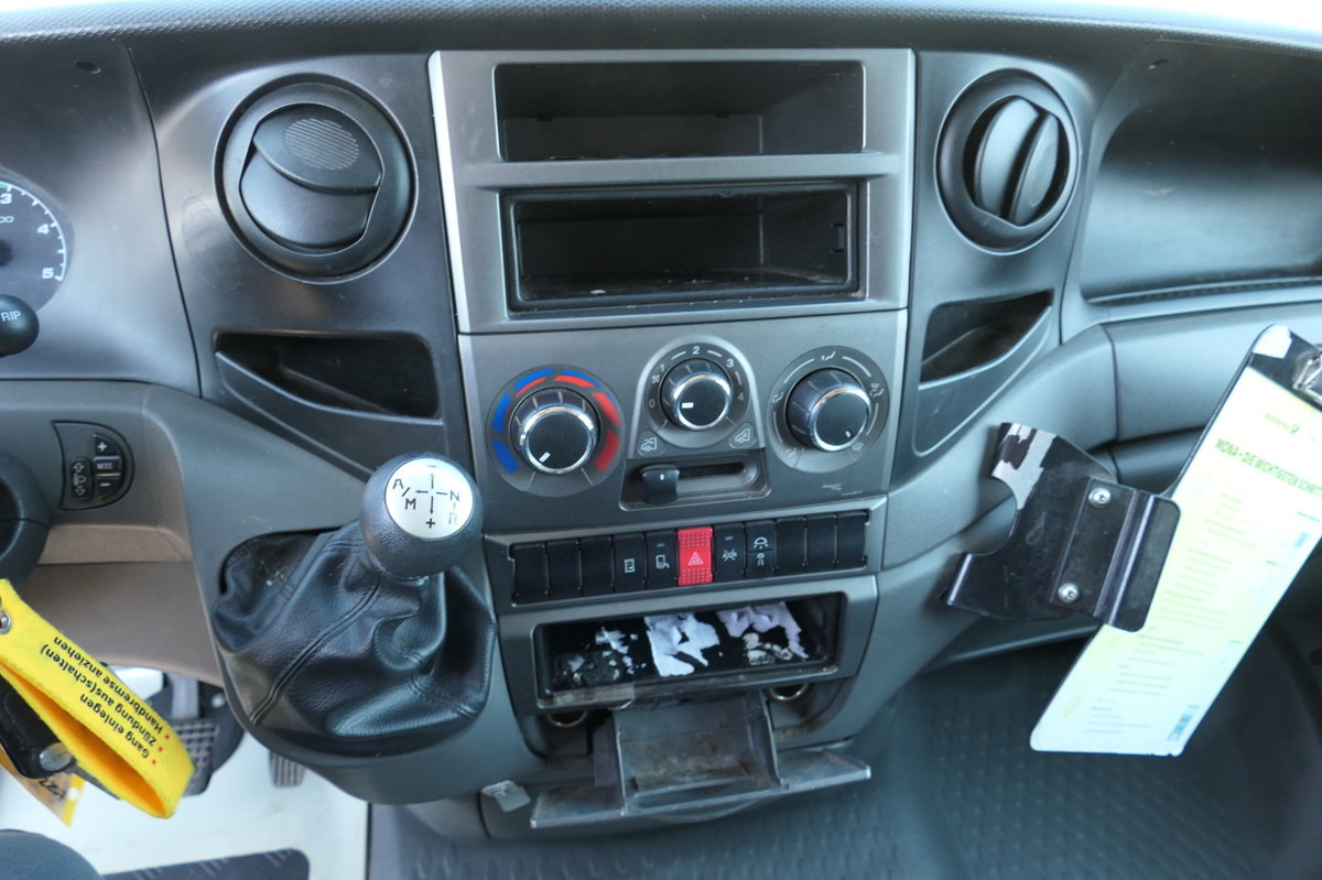 Фургон с закрытым кузовом IVECO Daily 35 S11 C30C AUTOMATIK KAMERA Regale LUFT D: фото 10 Фургон с закрытым кузовом IVECO Daily 35 S11 C30C AUTOMATIK KAMERA Regale LUFT D: фото 10