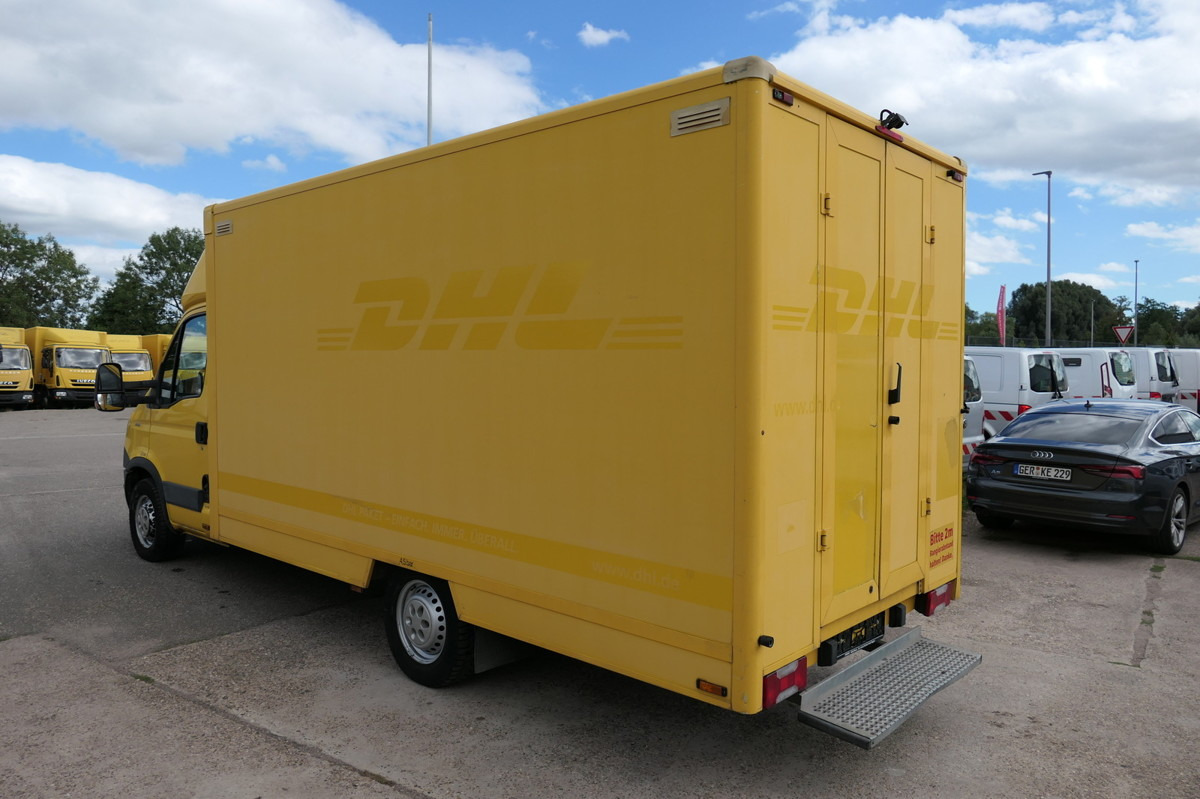 IVECO Daily 35 S11 C30C AUTOMATIK KAMERA Regale LUFT D - Фургон с закрытым кузовом: фото 4 IVECO Daily 35 S11 C30C AUTOMATIK KAMERA Regale LUFT D - Фургон с закрытым кузовом: фото 4