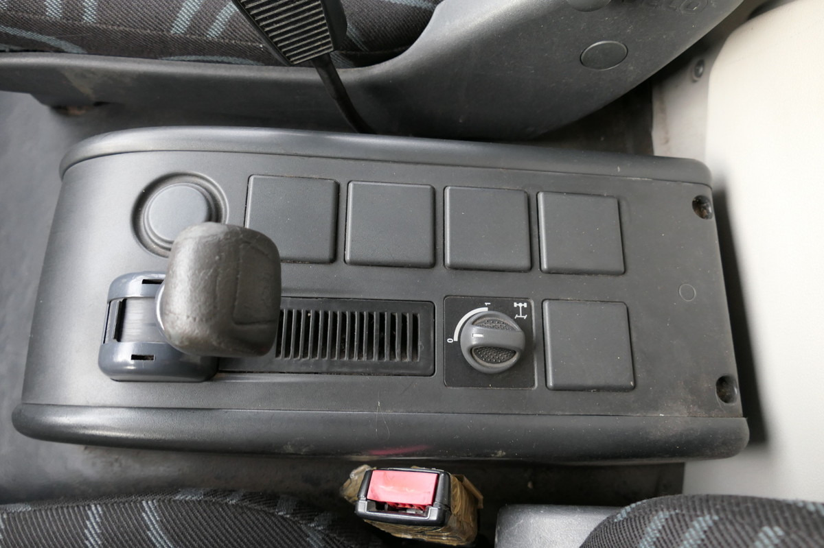 Грузовик с закрытым кузовом IVECO EuroCargo ML 120 E 28 AHK LBW: фото 13