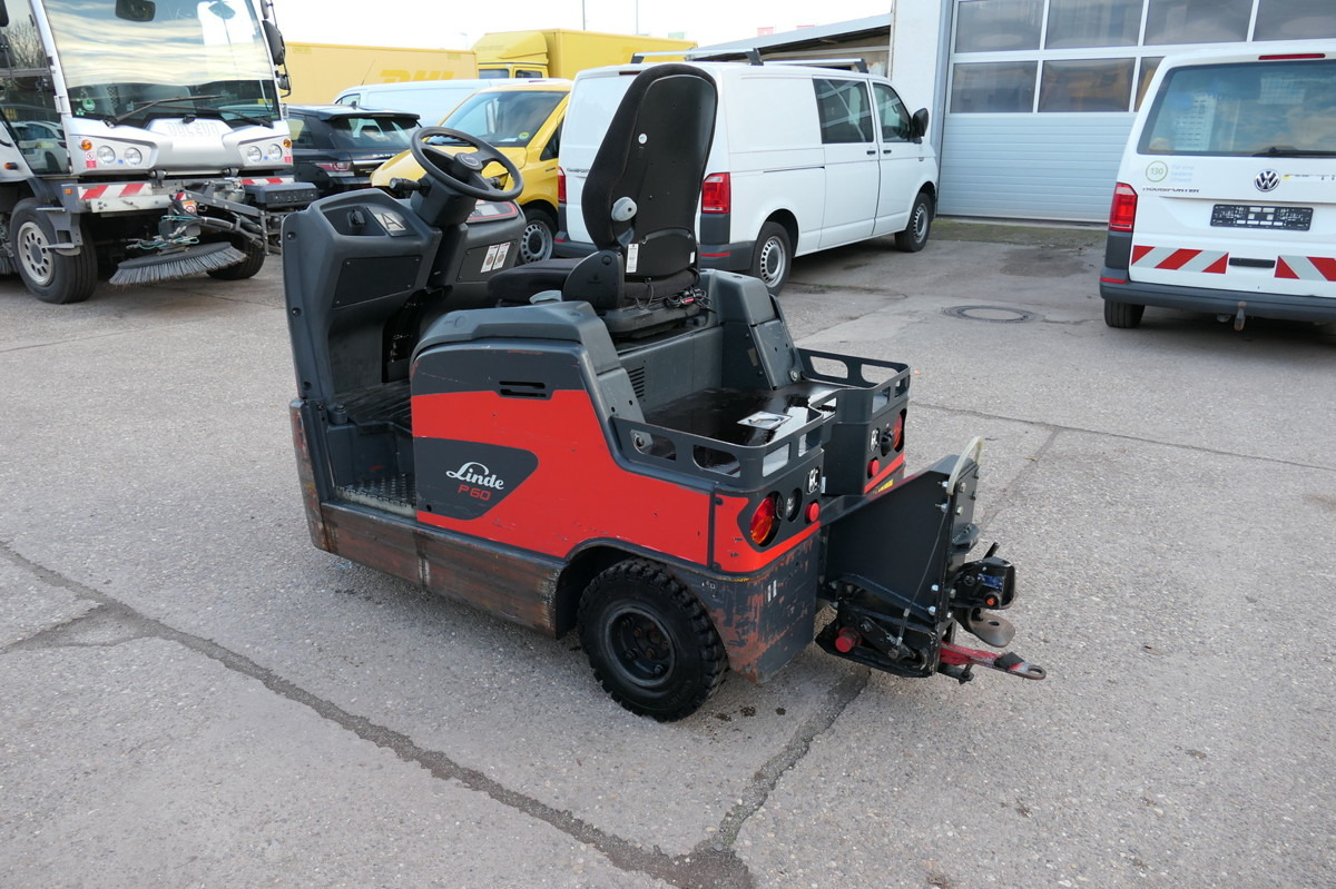 LINDE P 60 Z Schlepper Batterie 11/2019 - Складской тягач: фото 4 LINDE P 60 Z Schlepper Batterie 11/2019 - Складской тягач: фото 4