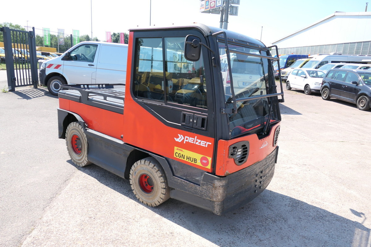 LINDE P250 Schlepper AHK Batterie 24/2021 Schiebetüren - Складской тягач: фото 1 LINDE P250 Schlepper AHK Batterie 24/2021 Schiebetüren - Складской тягач: фото 1