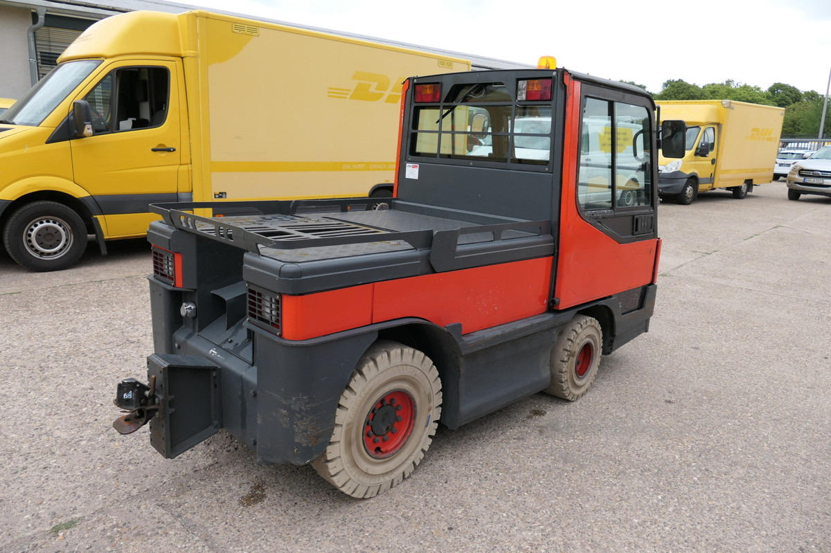 LINDE P250 Schlepper AHK Batterie 24/2021 Schiebetüren - Складской тягач: фото 3 LINDE P250 Schlepper AHK Batterie 24/2021 Schiebetüren - Складской тягач: фото 3