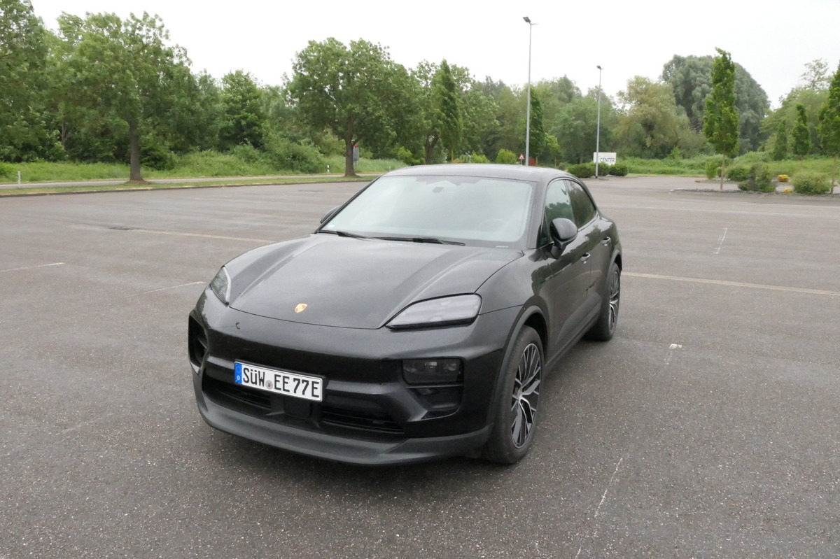 PORSCHE Macan 4 Electric - Bose Soundsystem Kombilimousi - Внедорожник: фото 1 PORSCHE Macan 4 Electric - Bose Soundsystem Kombilimousi - Внедорожник: фото 1
