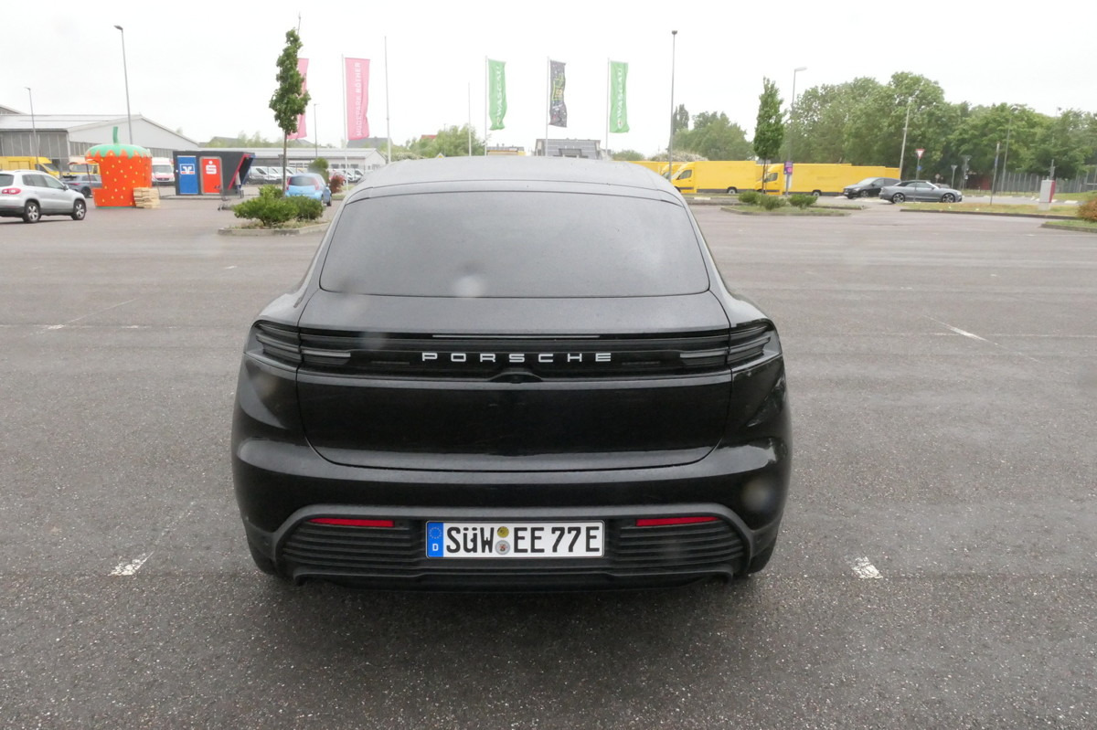 PORSCHE Macan 4 Electric - Bose Soundsystem Kombilimousi - Внедорожник: фото 4 PORSCHE Macan 4 Electric - Bose Soundsystem Kombilimousi - Внедорожник: фото 4