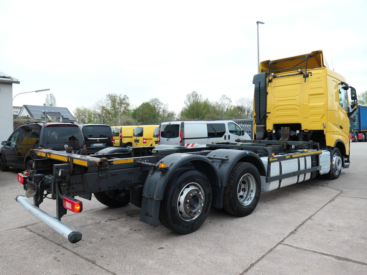 VOLVO FH 26.420 6x2 BDF - Грузовик с закрытым кузовом: фото 4 VOLVO FH 26.420 6x2 BDF - Грузовик с закрытым кузовом: фото 4