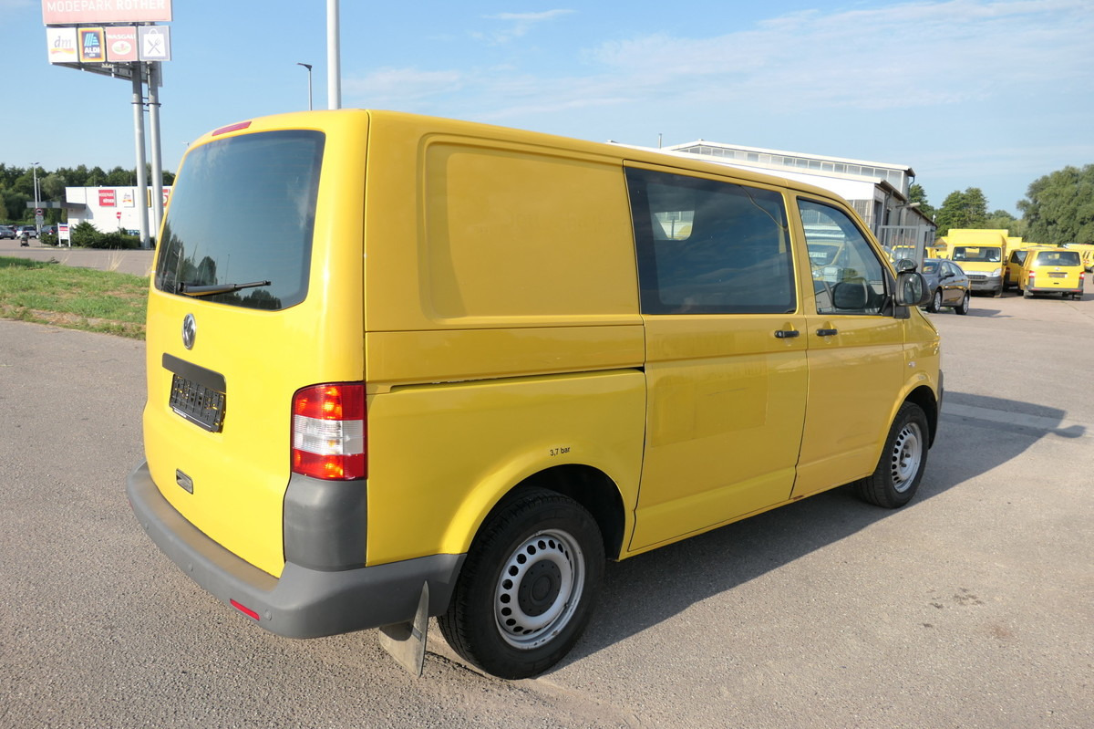 VW T5 Transporter 2.0 TDI PARKTRONIK 2xSCHIEBETÜR - Легковой фургон: фото 4 VW T5 Transporter 2.0 TDI PARKTRONIK 2xSCHIEBETÜR - Легковой фургон: фото 4