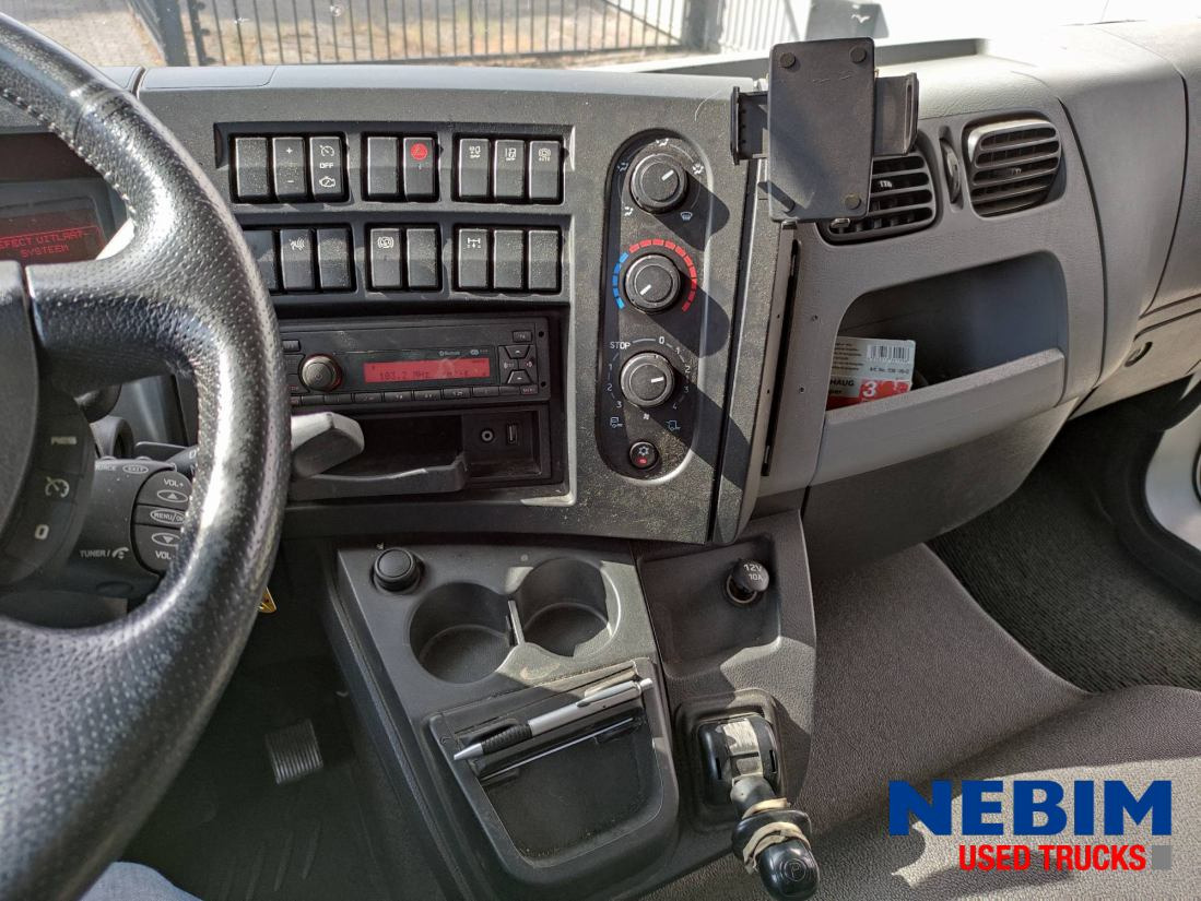Renault D 14 240 4X2 - 319.854Km - Грузовик с закрытым кузовом: фото 3 Renault D 14 240 4X2 - 319.854Km - Грузовик с закрытым кузовом: фото 3